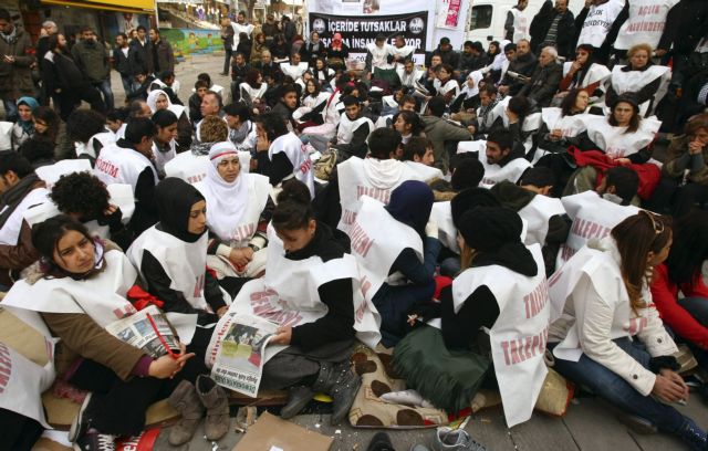 Συνομιλίες με το PKK προαναγγέλλει η Άγκυρα μετά τη λήξη της απεργίας πείνας